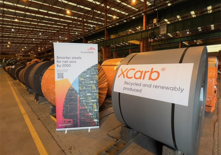 foto noticia Schneider Electric se asocia con ArcelorMittal para reducir el impacto ambiental de sus productos mediante el uso de acero con bajas emisiones de carbono.